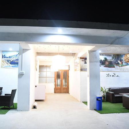 Republika Urban Daire Abbottabad Dış mekan fotoğraf